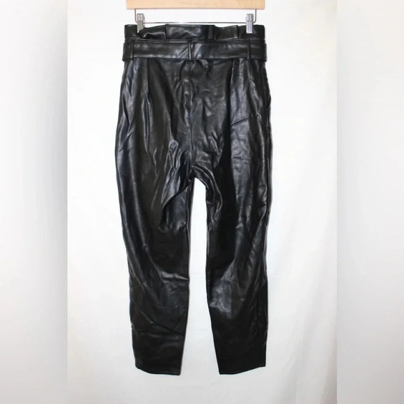 NWT Abercrombie Ultra Hi Rise Faux-Leather Paperbag Belted Pants Size Medium R - Picture 3 of 11
